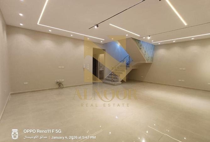 8532100 - Property Main Image