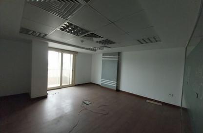 مساحات مكتبية - استوديو - 5 حمامات للايجار في شارع محي الدين أبو العز - المهندسين - الجيزة