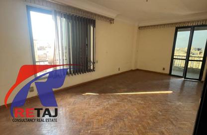 Co-Working Space - 6 Bedrooms - 3 Bathrooms for rent in Abou Dawoud Al Zahery St. - 6th Zone - Nasr City - Cairo