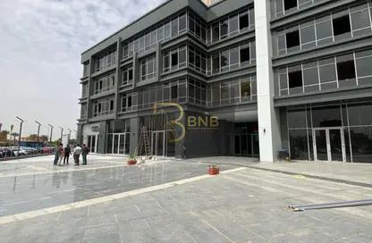 محل تجاري - استوديو للايجار في محور مصطفي كامل - التجمع الاول - مدينة القاهرة الجديدة - القاهرة