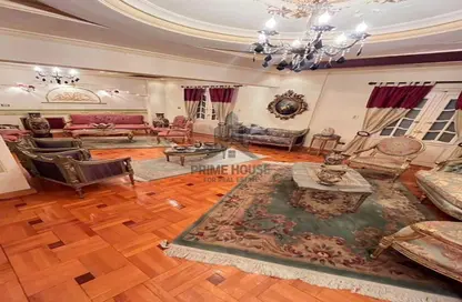 دوبلكس - 3 غرف نوم - 3 حمامات للبيع في شارع رشدي - رشدي - حي شرق - الاسكندرية