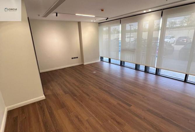 77603034 - Property Image 3