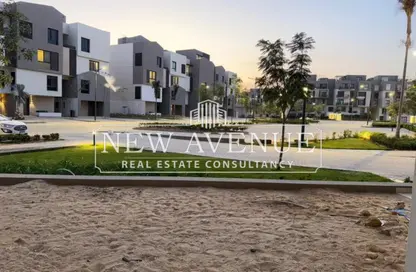 تاون هاوس - 3 غرف نوم - 4 حمامات للبيع في سوديك ايست - الحي السادس - هليوبوليس الجديدة - القاهرة