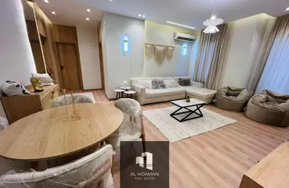 شقة - 2 غرف نوم - 2 حمامات للايجار في 6 ويست - بيفرلي هيلز - كمبوندات الشيخ زايد - الشيخ زايد - الجيزة