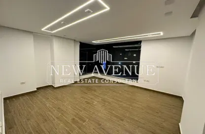 Office Space - 3 Bedrooms - 2 Bathrooms for sale in Street 14 - Zahraa El Maadi - Hay El Maadi - Cairo