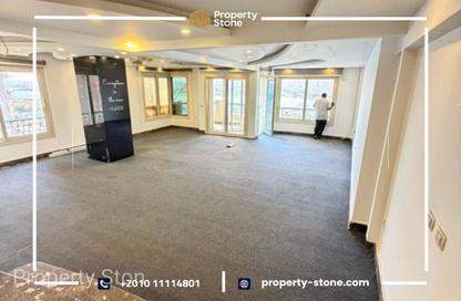 Office Space - Studio - 5 Bathrooms for rent in Cornish El Nile St. - Maadi - Hay El Maadi - Cairo