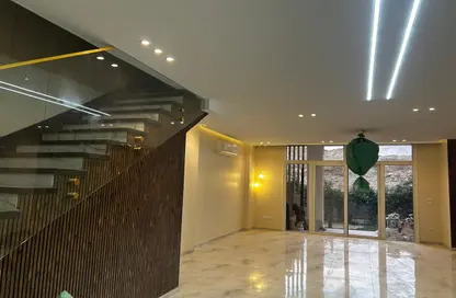 فيلا - 4 غرف نوم - 3 حمامات للايجار في ماونتن فيو اى سيتي - كمبوندات التجمع الخامس - التجمع الخامس - مدينة القاهرة الجديدة - القاهرة