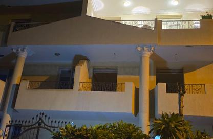 Apartment - 3 Bedrooms - 2 Bathrooms for sale in 1st Neighborhood - 1st District East - Shorouk City - Cairo