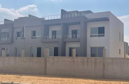 Townhouse - 3 - 4 for sale in Etapa - Sheikh Zayed Compounds - Sheikh Zayed City - Giza Townhouse - 3 - 4 for sale in Etapa - Sheikh Zayed Compounds - Sheikh Zayed City - Giza