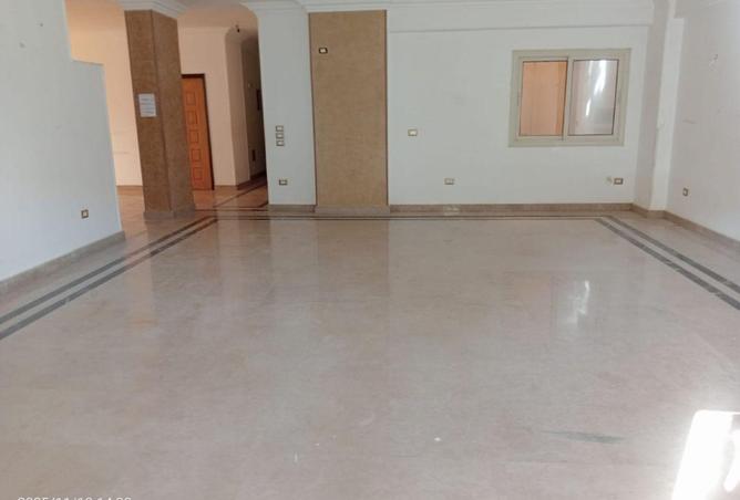 8701833 - صورة العقار 2