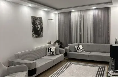 Apartment - 3 Bedrooms - 2 Bathrooms for rent in Madinaty - Cairo Apartment - 3 Bedrooms - 2 Bathrooms for rent in Madinaty - Cairo