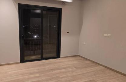 Apartment - 3 Bedrooms - 3 Bathrooms for sale in Village West - Sheikh Zayed Compounds - Sheikh Zayed City - Giza