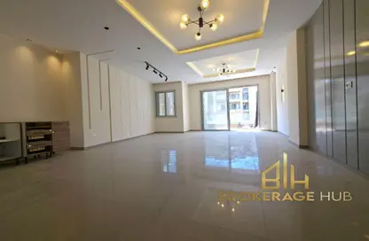 شقة - 3 غرف نوم - 3 حمامات للايجار في كمبوند فيلدج جاردن القطامية - كمبوندات التجمع الخامس - التجمع الخامس - مدينة القاهرة الجديدة - القاهرة