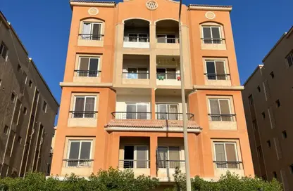 Apartment - 3 Bedrooms - 2 Bathrooms for sale in Ard Al Mokhabarat - Hadayek October - 6 October City - Giza