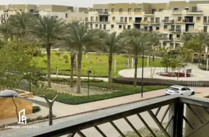 Apartment - 2 Bedrooms - 2 Bathrooms for sale in Palm Hills Village Gate - South Investors Area - New Cairo City - Cairo