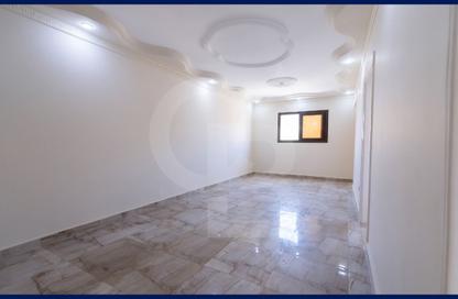 Apartment - 2 - 1 for sale in Medhat Seif Elyazal Khalifa St. - Cleopatra - Hay Sharq - Alexandria