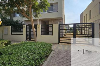 Townhouse - 4 Bedrooms - 4 Bathrooms for sale in Cluster 18 - Hyde Park - New Cairo City - Cairo