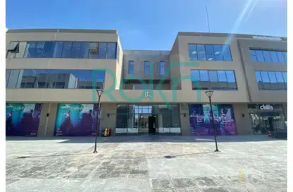 Office Space - Studio - 1 Bathroom for rent in The Lane - 26th of July Corridor - Sheikh Zayed City - Giza
