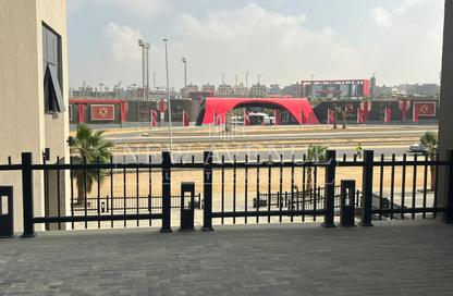 محل - استوديو - 1 حمام للايجار في كمبوند فيلدج جاردن القطامية - كمبوندات التجمع الخامس - التجمع الخامس - مدينة القاهرة الجديدة - القاهرة