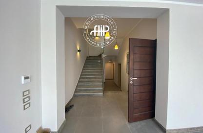 Villa - 4 Bedrooms - 5 Bathrooms for rent in New Giza - Cairo Alexandria Desert Road - 6 October City - Giza