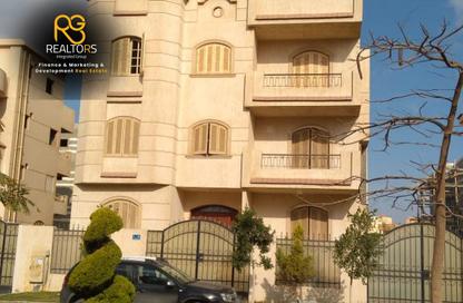 فيلا - 8 غرف نوم - 7 حمامات للبيع في غرب سوميد - مدينة 6 أكتوبر - الجيزة