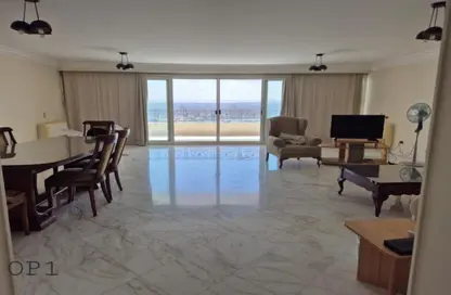 Apartment - 3 Bedrooms - 2 Bathrooms for sale in Cornish El Nile St. - Maadi - Hay El Maadi - Cairo