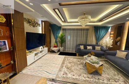 Villa - 3 - 3 for sale in Cluster 6 - Hyde Park - New Cairo City - Cairo