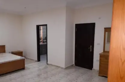 شقة - 3 غرف نوم - 2 حمامات للايجار في شارع زيزينيا - المستثمرين الجنوبية - مدينة القاهرة الجديدة - القاهرة