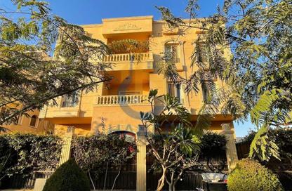 Roof - 1 Bedroom - 1 Bathroom for sale in Musab Bin Omair St. - Area E - Ganoob El Acadimia - New Cairo City - Cairo
