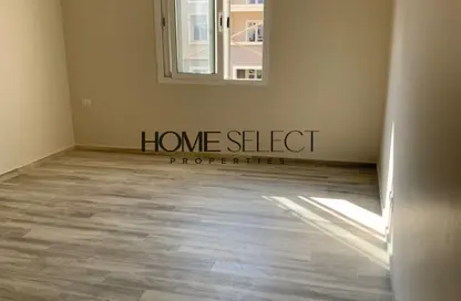 شقة - 2 غرف نوم - 3 حمامات للايجار في أكتوبر بلازا - كمبوندات 6 أكتوبر - مدينة 6 أكتوبر - الجيزة