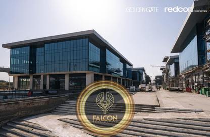 Retail - Studio - 2 Bathrooms for sale in Golden Gate - South Teseen St. - The 5th Settlement - New Cairo City - Cairo