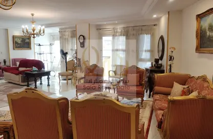 Apartment - 3 Bedrooms - 2 Bathrooms for sale in Mosadak St. - Dokki - Giza