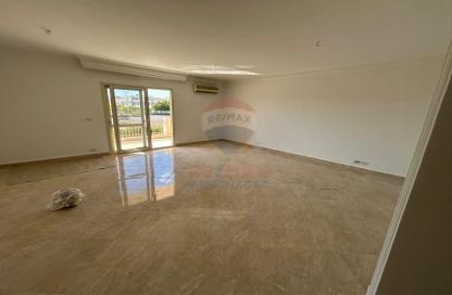Apartment - 3 Bedrooms - 3 Bathrooms for sale in Greens - 6th District - Sheikh Zayed City - Giza