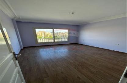 Apartment - 3 Bedrooms - 3 Bathrooms for sale in Greens - 6th District - Sheikh Zayed City - Giza