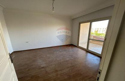 Apartment - 3 Bedrooms - 3 Bathrooms for sale in Greens - 6th District - Sheikh Zayed City - Giza