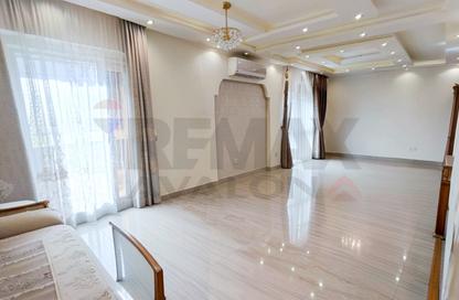 Apartment - 3 Bedrooms - 3 Bathrooms for sale in Smouha - Hay Sharq - Alexandria