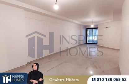 Apartment - 3 Bedrooms - 3 Bathrooms for rent in Sky line - Smouha - Hay Sharq - Alexandria