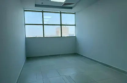 عيادة - غرفة نوم - 1 حمام للايجار في اليجانتري - الحي الاول - التجمع الخامس - مدينة القاهرة الجديدة - القاهرة