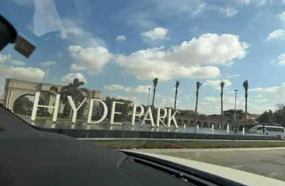 Apartment - 1 Bedroom - 2 Bathrooms for sale in Hyde Park - New Cairo City - Cairo