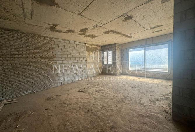 98832371 - Property Main Image