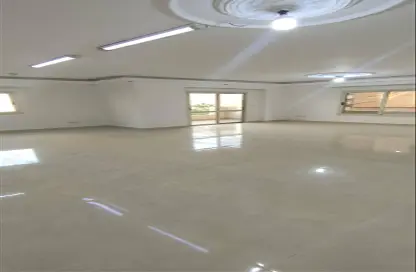 شقة - 4 غرف نوم - 4 حمامات للبيع في شارع انور المفتي - المنطقة الأولى - مدينة نصر - القاهرة