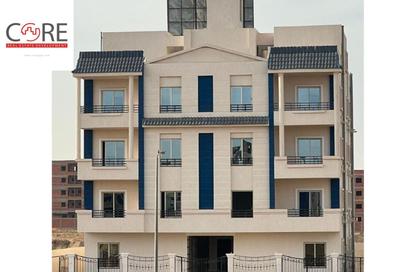 Apartment - 3 Bedrooms - 3 Bathrooms for sale in Bait Alwatan - The 5th Settlement - New Cairo City - Cairo