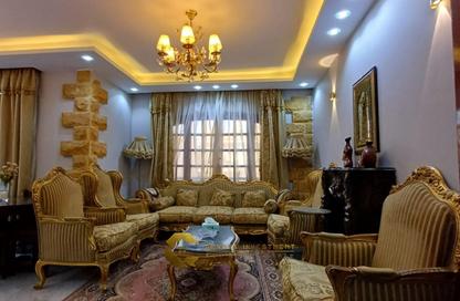 شقة - 3 غرف نوم - 2 حمامات للبيع في الحي الاول - مدينة 6 أكتوبر - الجيزة