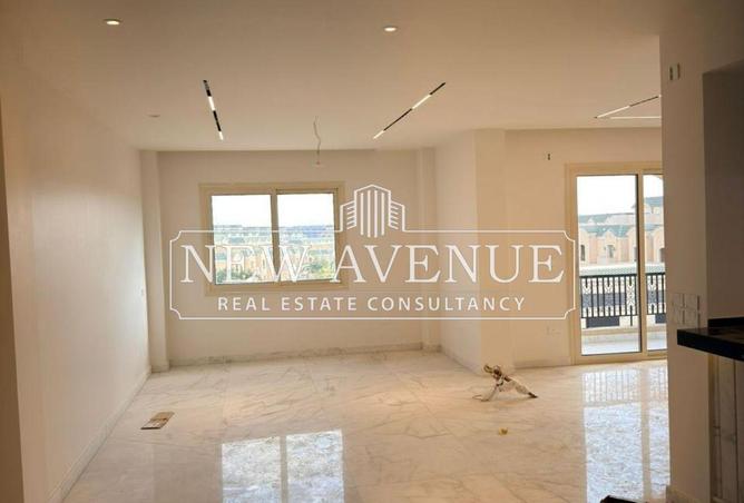 Upper duplex for rent in l'avenir prime location