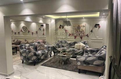 Apartment - 2 Bedrooms - 2 Bathrooms for sale in Abo Qir St - Laurent - Hay Sharq - Alexandria