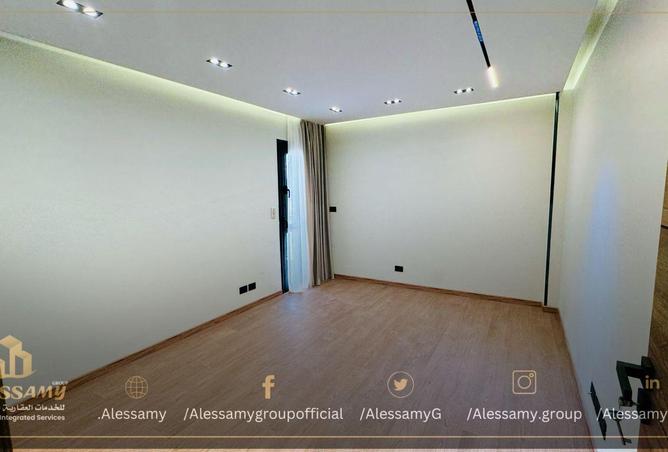 8522920 - Property Image 3