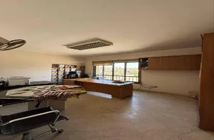 مكتب عمل جماعي - 3 غرف نوم - 2 حمامات للايجار في طريق الاوتوستراد - النصر - حي طرة - القاهرة