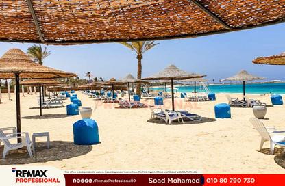 Chalet - 2 Bedrooms - 2 Bathrooms for sale in Koun - Ras Al Hekma - North Coast