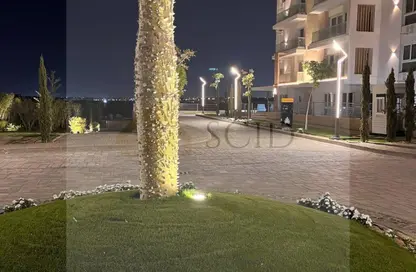 Apartment - 2 Bedrooms - 3 Bathrooms for sale in Mountain View iCity - 5th Settlement Compounds - The 5th Settlement - New Cairo City - Cairo