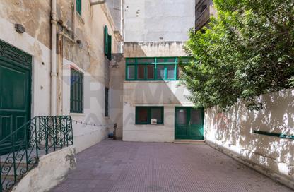 Villa - 7+ Bedrooms - 4 Bathrooms for sale in Shakib Arslan St. - Bolkly - Hay Sharq - Alexandria